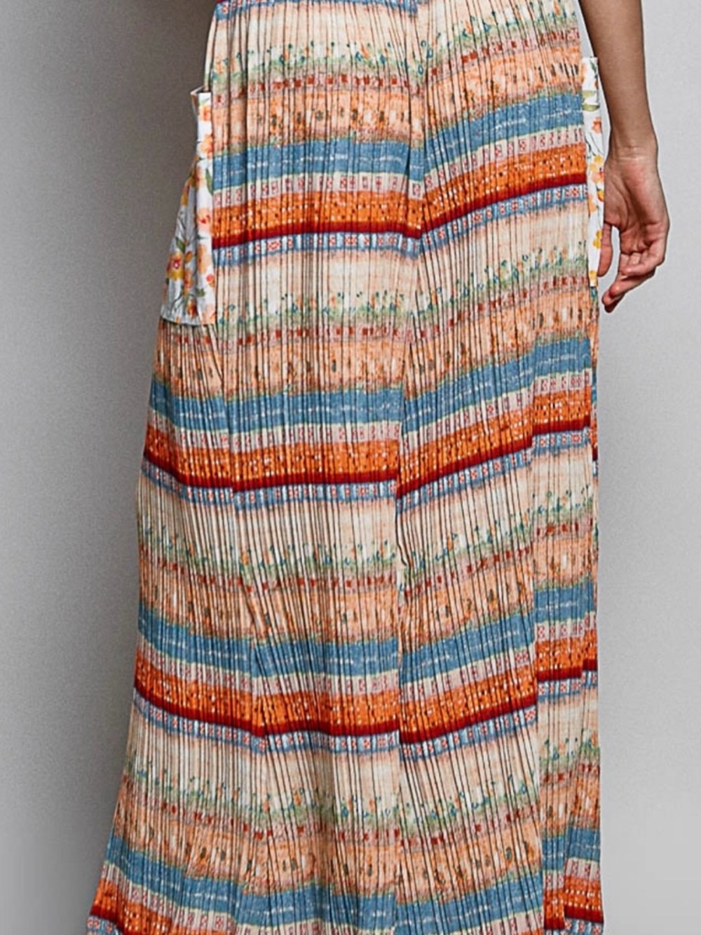 POL Wide-Leg Pleated Boho Pants in Cream, Blue & Orange - Picture 3 of 4